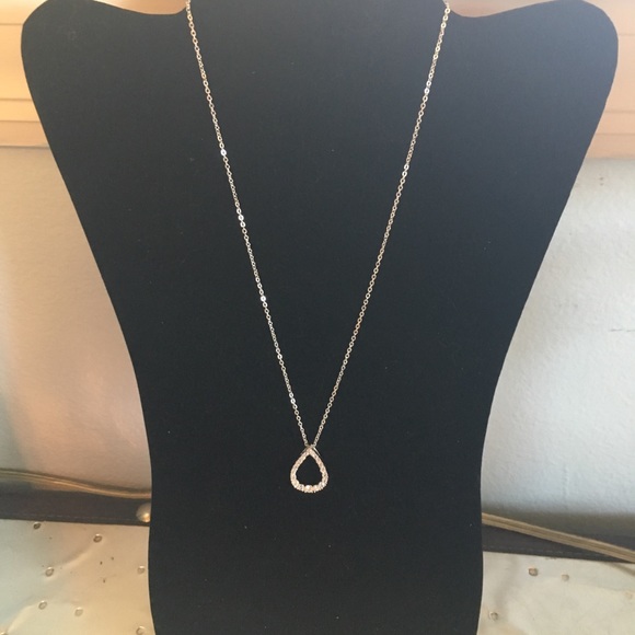 Gorgeous! Crystal Teardrop Necklace✨ - Picture 5 of 8